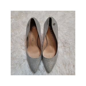 Elches Silver Sparkle Closed Toe Dress Shoe Pumps Size 6 US